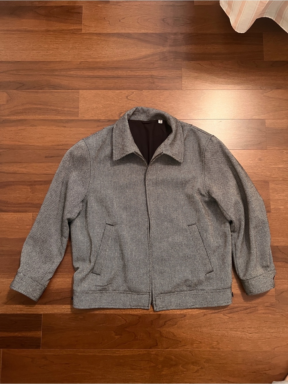 GU Men’s Gray Zip-Front Jacket
